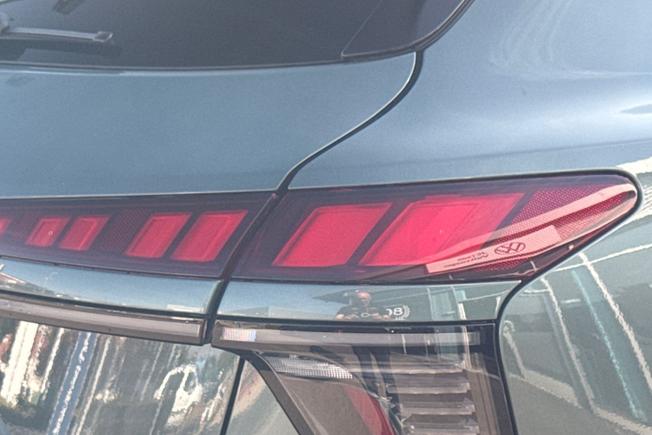 AUDI Q3 Photo 18