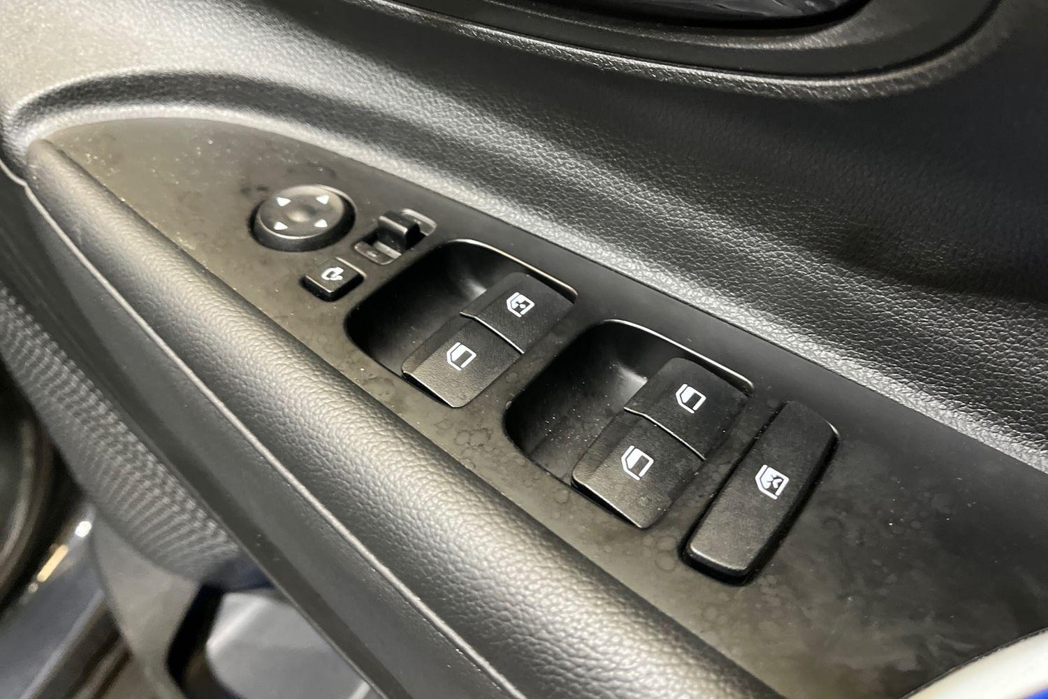 Hyundai BAYON Photo 15