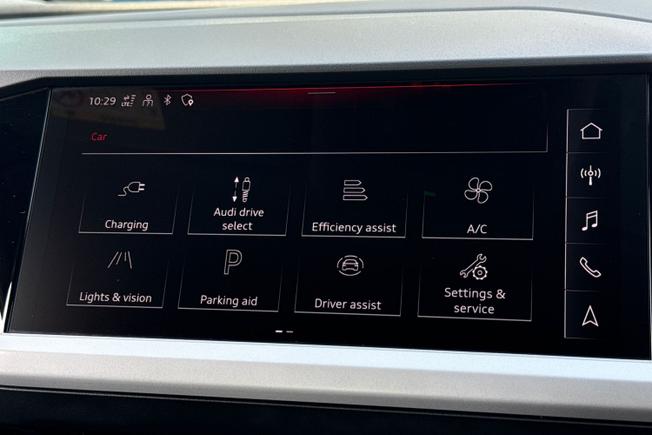 AUDI Q4 E-Tron Photo 34