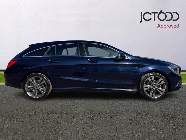 MERCEDES-BENZ CLA Class Photo 4