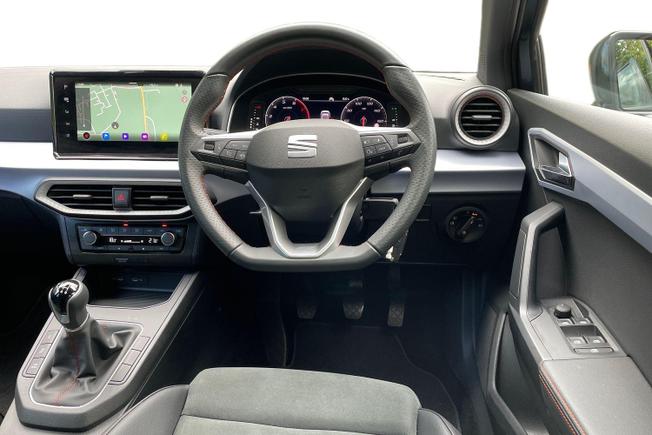 SEAT Ibiza Photo 11