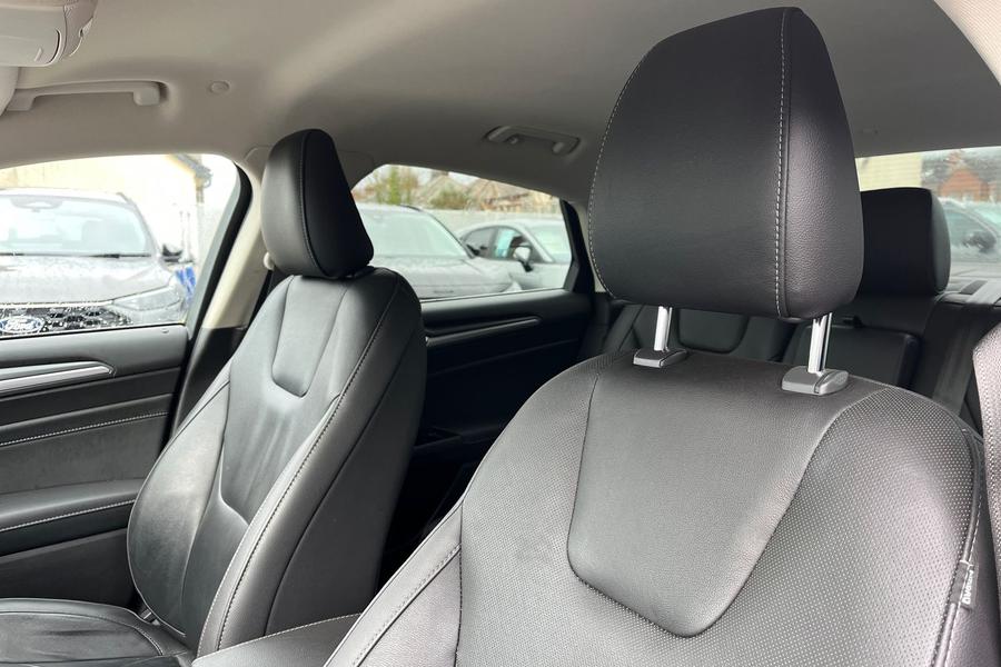 Ford MONDEO Photo autoimg-59a27981c0b7ae639d89359ec7a21f13f7d1c688.jpg