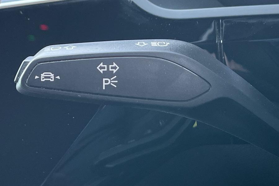 Audi E-TRON Photo autoimg-59a6be9d11619515fbd5c93e27403c2f84e64e02.jpg