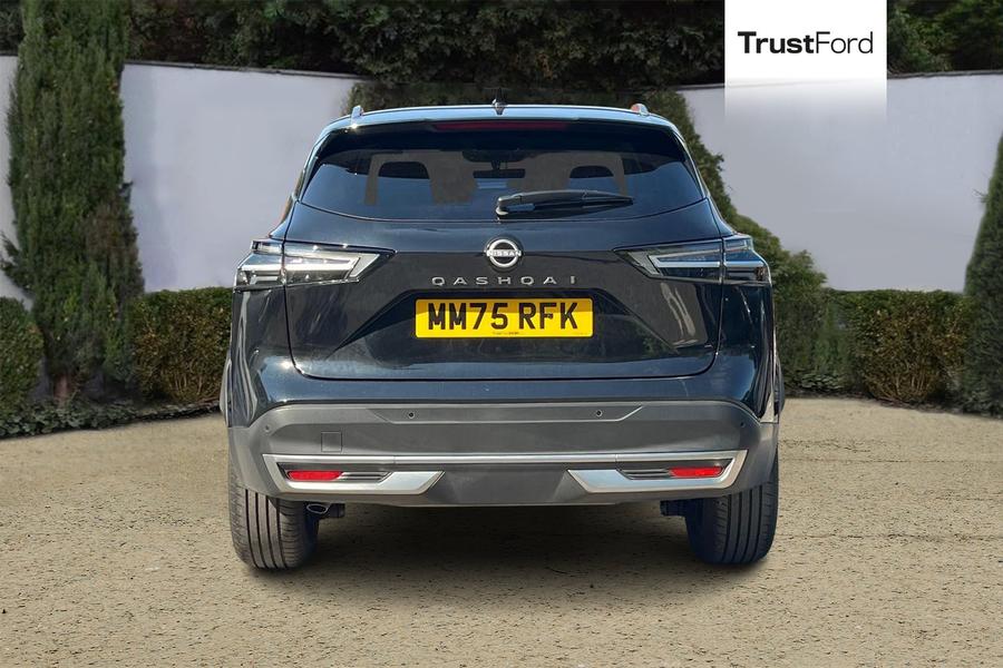 Nissan Qashqai Photo autoimg-59a71dd5af388a6425a88e0663a172d1a0304f5c.jpg