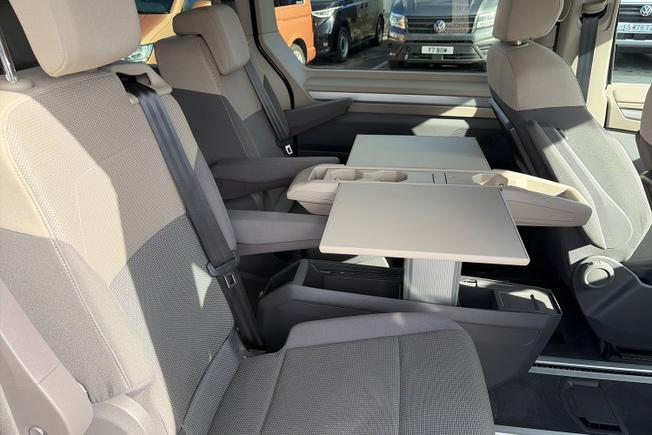VOLKSWAGEN Multivan Photo 45