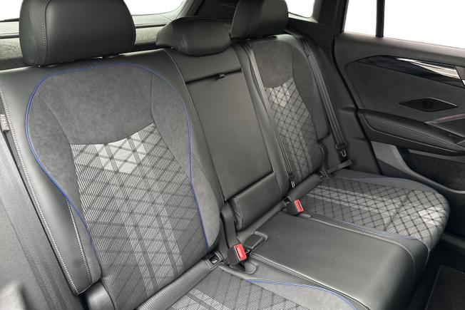 VOLKSWAGEN Tiguan Photo 9