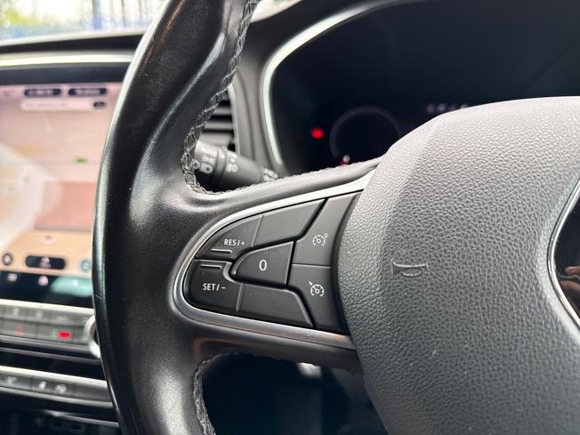 RENAULT Megane Photo 16