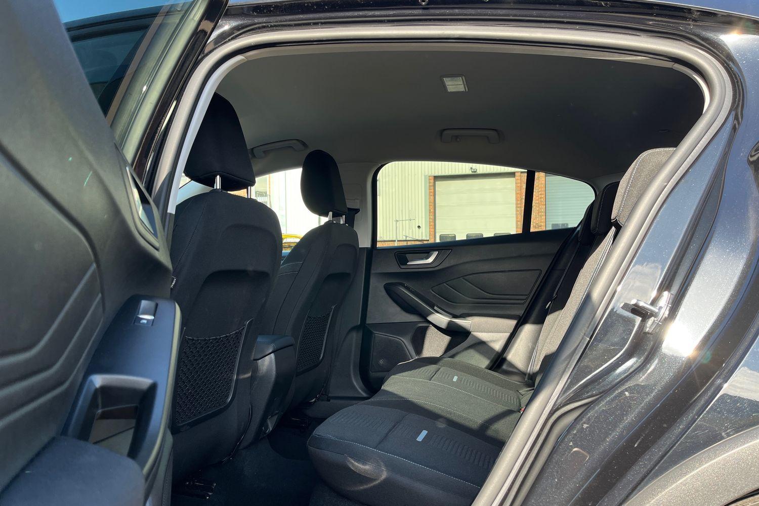 Ford Focus Photo 24