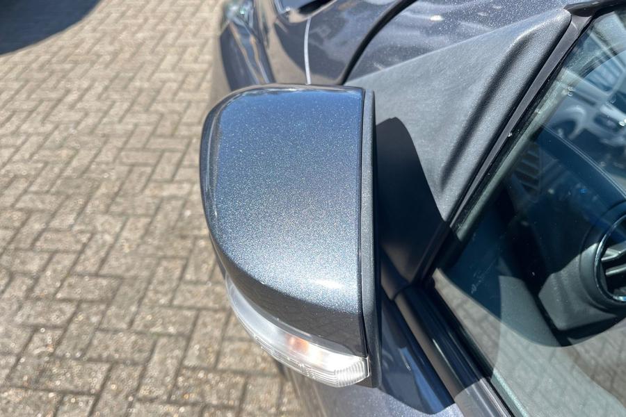 Ford Ka+ Photo autoimg-59aec2dd36f4a2a5eb4eb554ece4cd4a7ebeb836.jpg