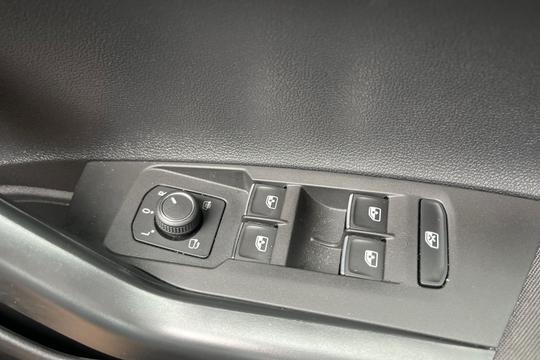 Volkswagen Polo Photo autoimg-59b28f95ddab38b69877ef8d28aacb296c539b3b.jpg