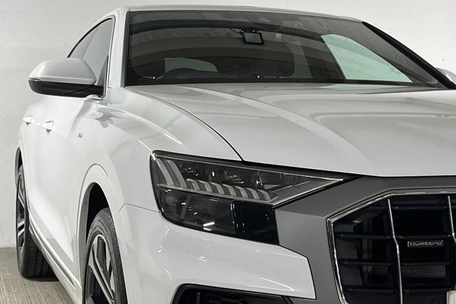 AUDI Q8 Photo 38
