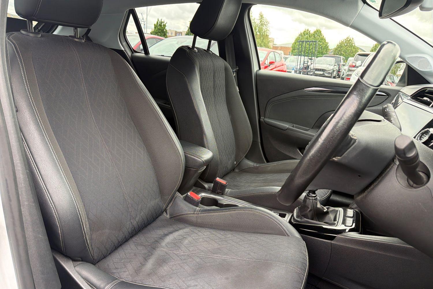 Vauxhall CORSA Photo 16