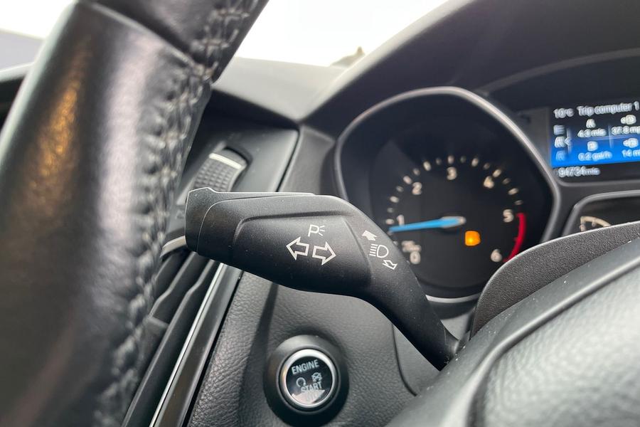 Ford FOCUS Photo autoimg-59baa0b00155563728931a9977d4f9b8807f037b.jpg