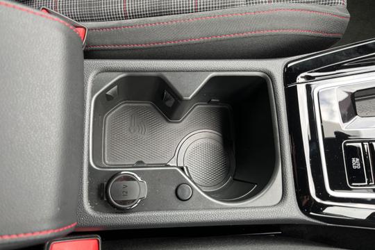 Volkswagen Golf Photo autoimg-59c1d322acbd89924cd3156b9349f4dc4f611c70.jpg