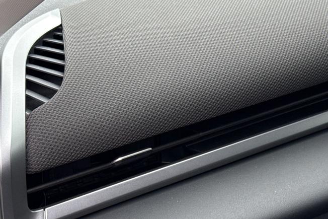 VOLKSWAGEN T-Roc Photo 44