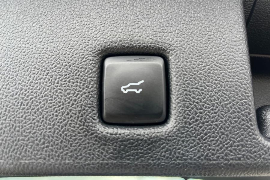 Ford Kuga Photo autoimg-59c42af34d6d5a54f32be5e9b3793e40e97678c4.jpg