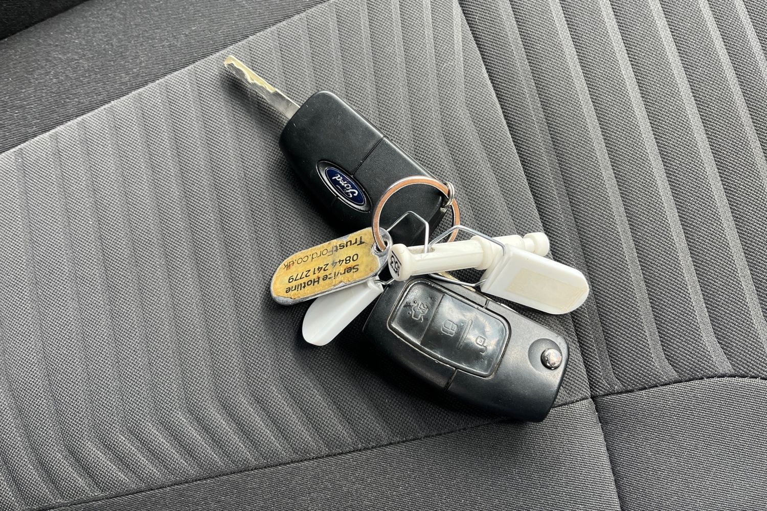 Ford Fiesta Photo 35