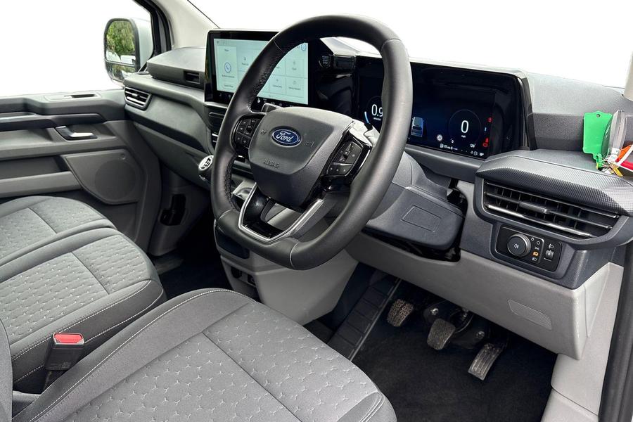Ford TRANSIT CUSTOM Photo autoimg-59c61fd5a4bb7c3361218d504ff8d7f8f3a2e489.jpg