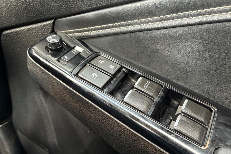 Isuzu D-MAX Photo autoimg-59cb203865a3f0411c9b049dbbcf58015fce3cf6.jpg