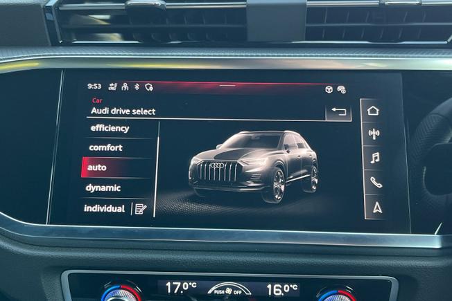 AUDI Q3 Photo 23