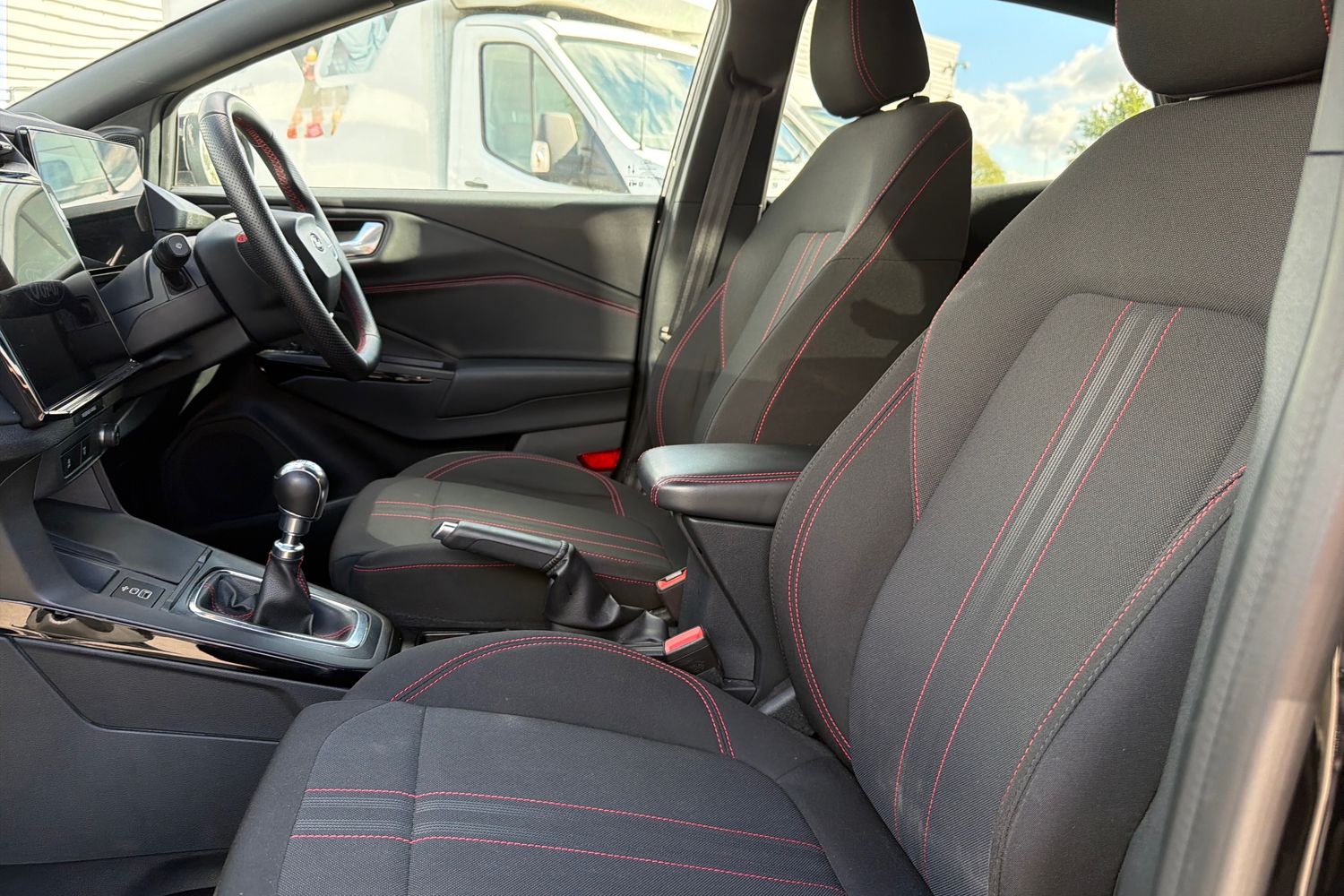 Ford PUMA Photo 18