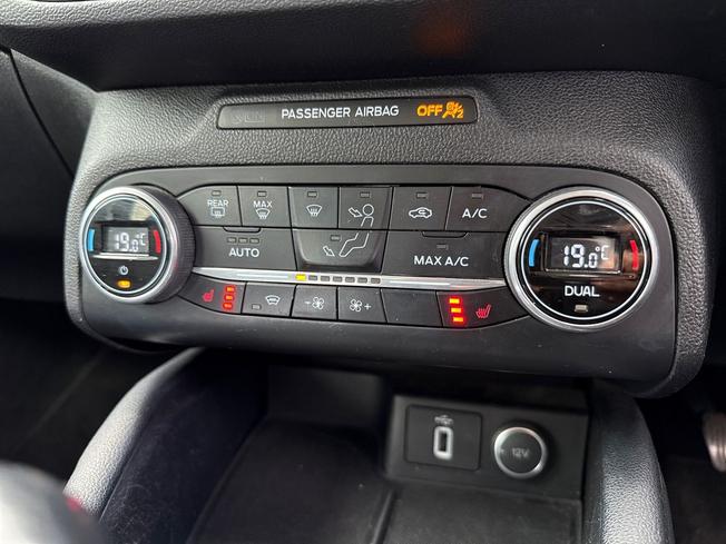 FORD Focus Photo 35