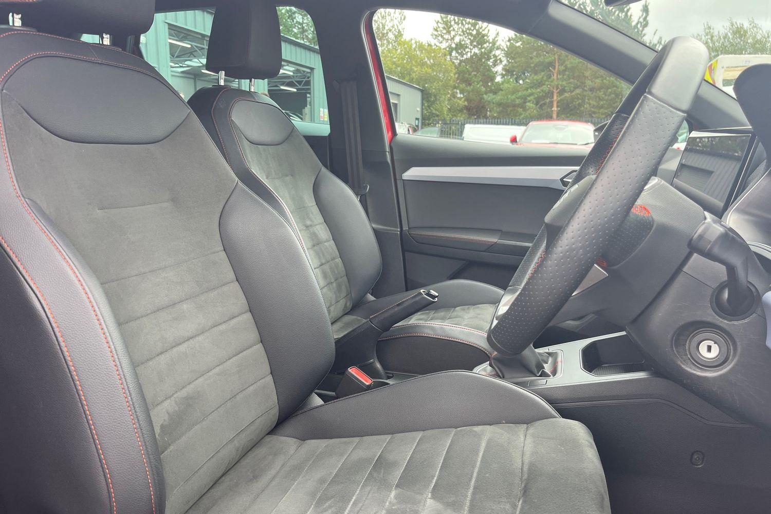 SEAT Ibiza Photo 16