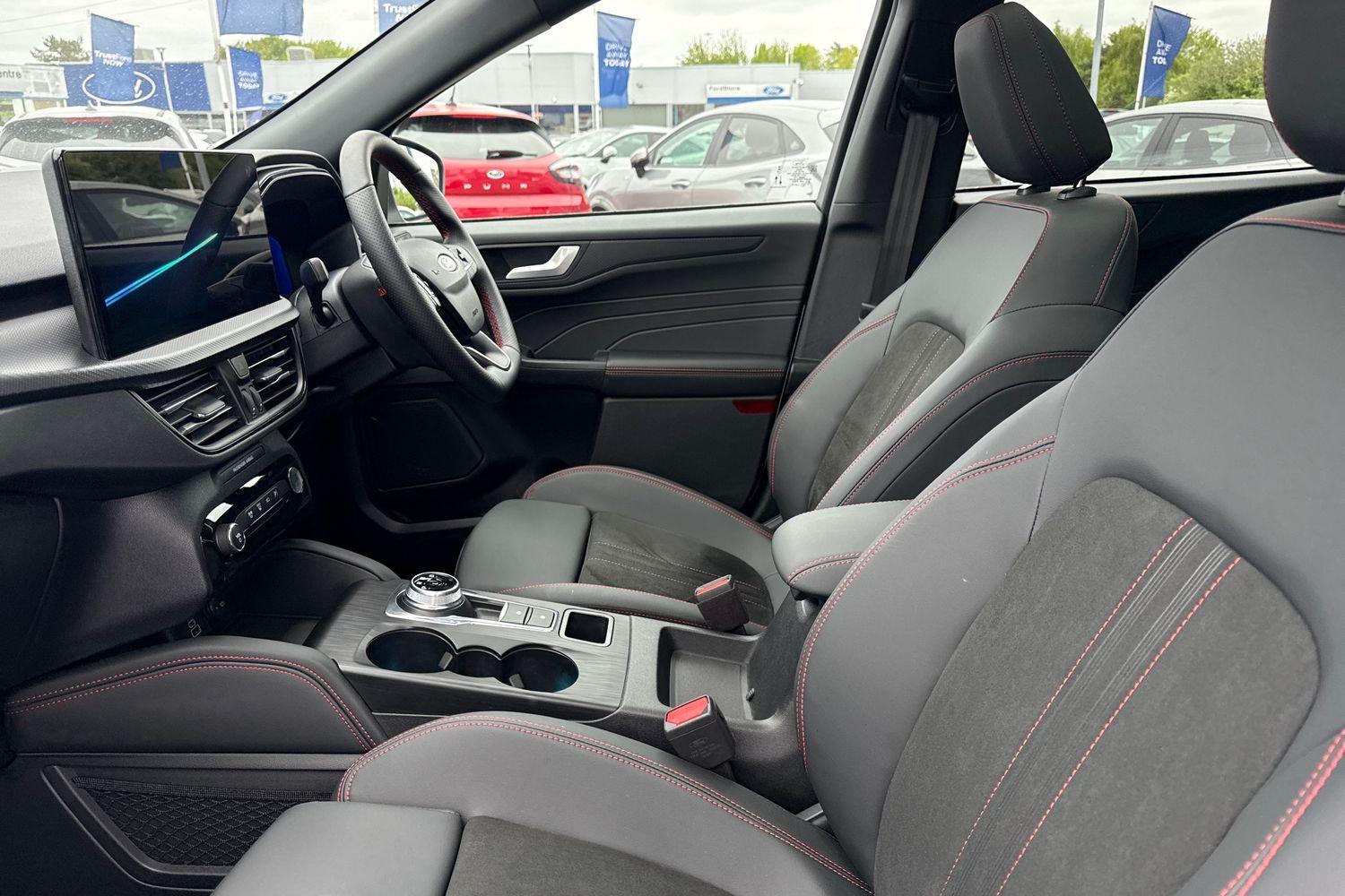 Ford KUGA Photo 18