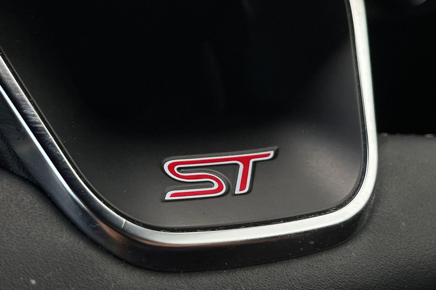 Ford Focus Photo 38