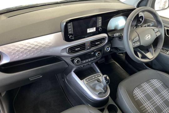 Hyundai i10 Photo autoimg-59d75539029522131cc89c65be3e2b9dff0cf710.jpg