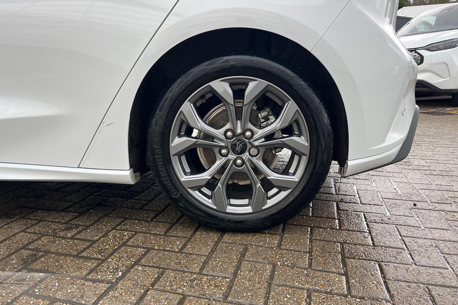 Ford FOCUS Photo 7