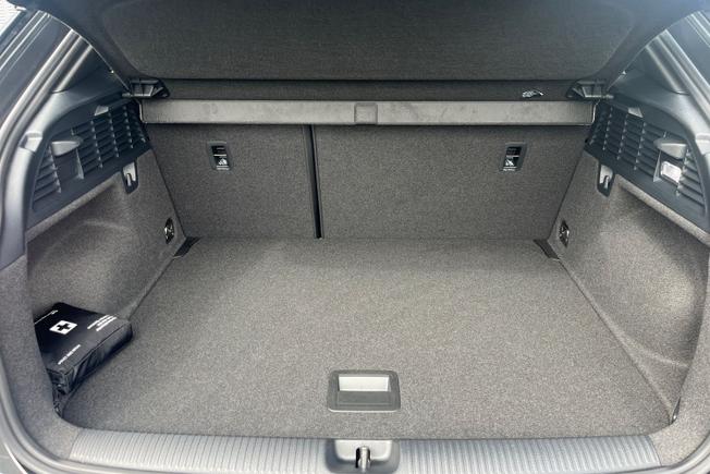 AUDI Q2 Photo 12