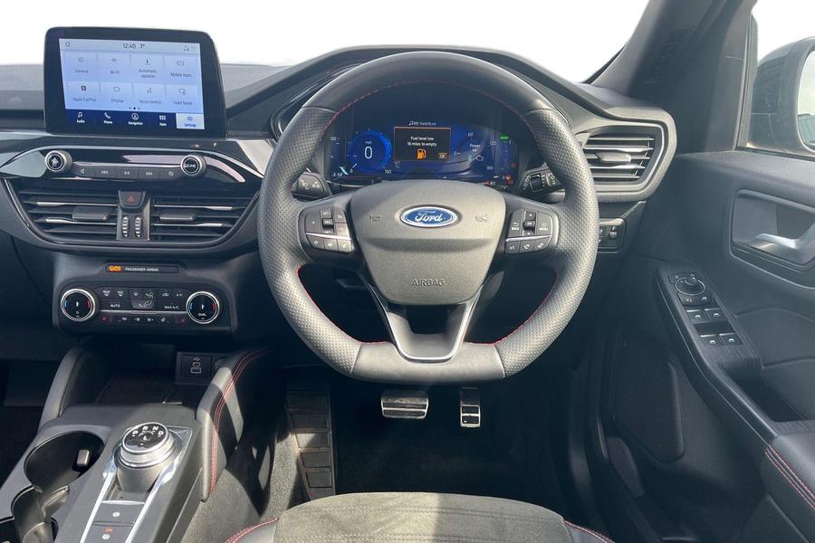 Ford Kuga Photo autoimg-59db2102417127650bc5e5c56f3262fa592c6831.jpg
