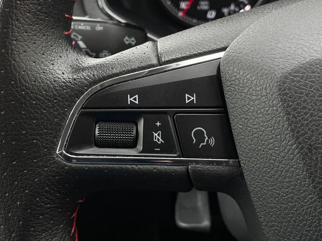 SEAT Ibiza Photo 16