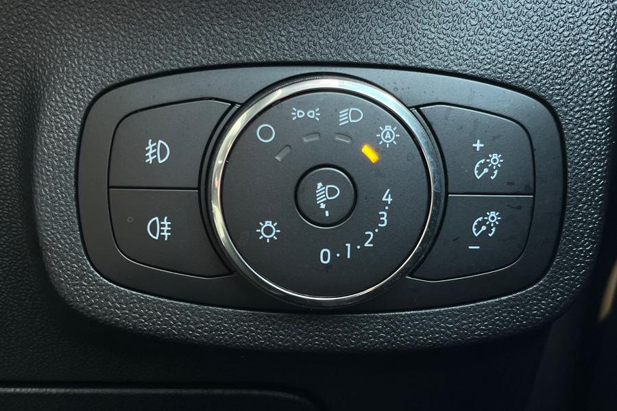 Ford FIESTA Photo autoimg-59dcb57610d813586fe91f4403dd4e1eda7d4d00.jpg