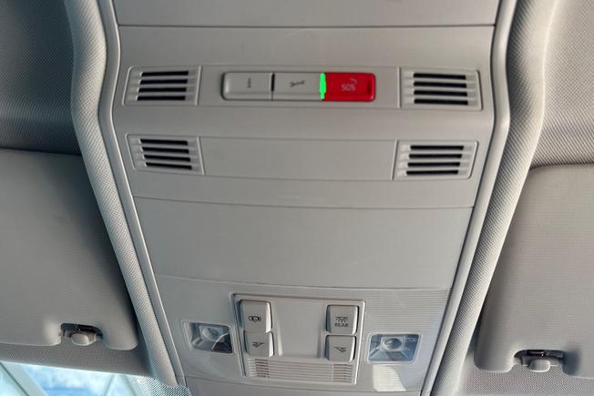 VOLKSWAGEN Tiguan Allspace Photo 25
