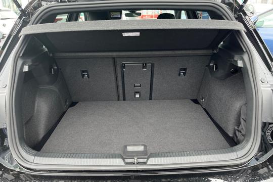 Volkswagen Golf Photo autoimg-59e35022c8b839e1b41c3156e8bf3b059b866a2d.jpg