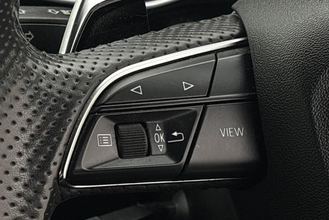 AUDI RS Q3 Photo 16