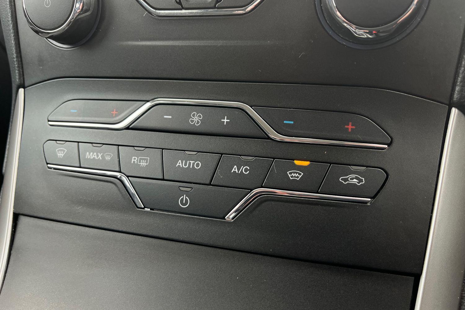 Ford Galaxy Photo 30