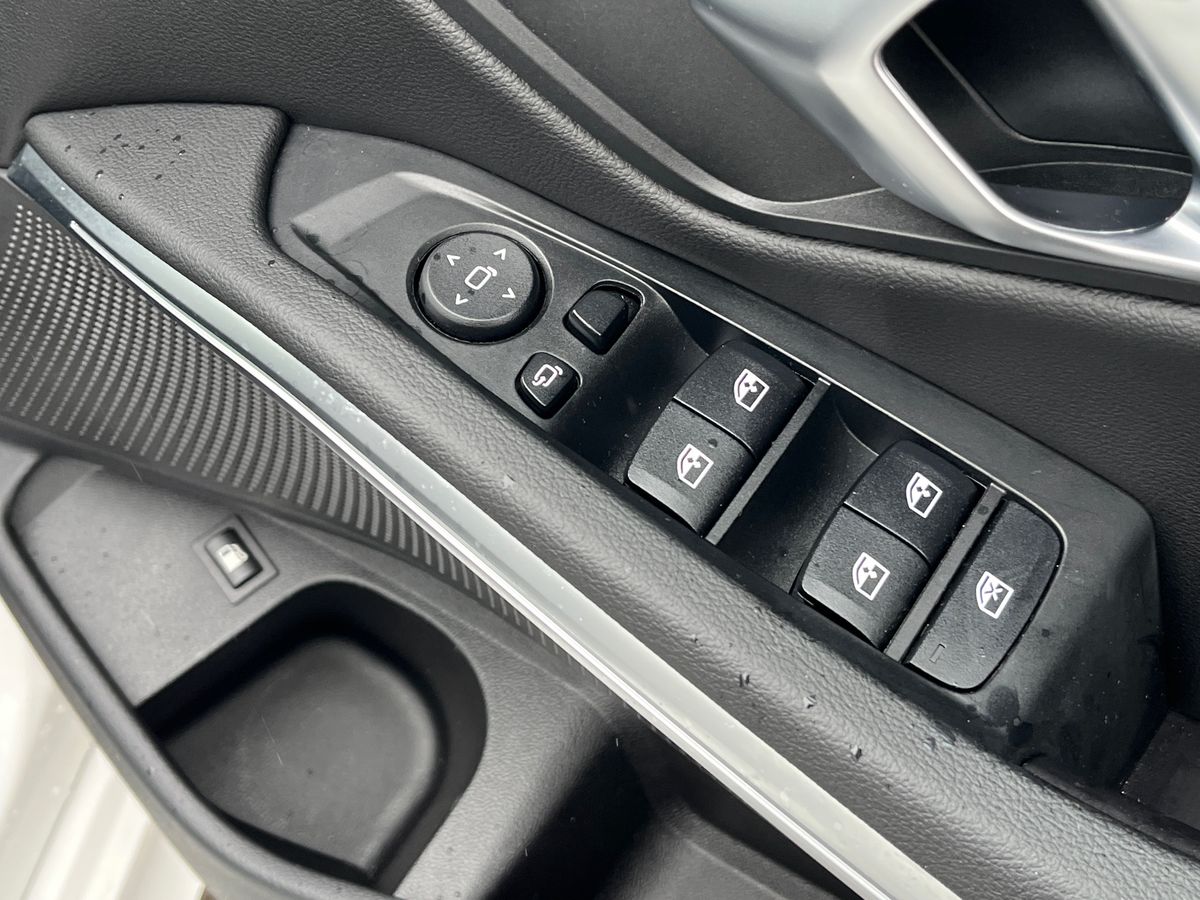 BMW 3 Series Photo 24