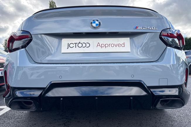 BMW 2 Series Photo 31