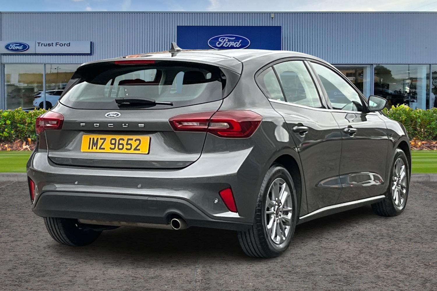 Ford Focus Photo 3