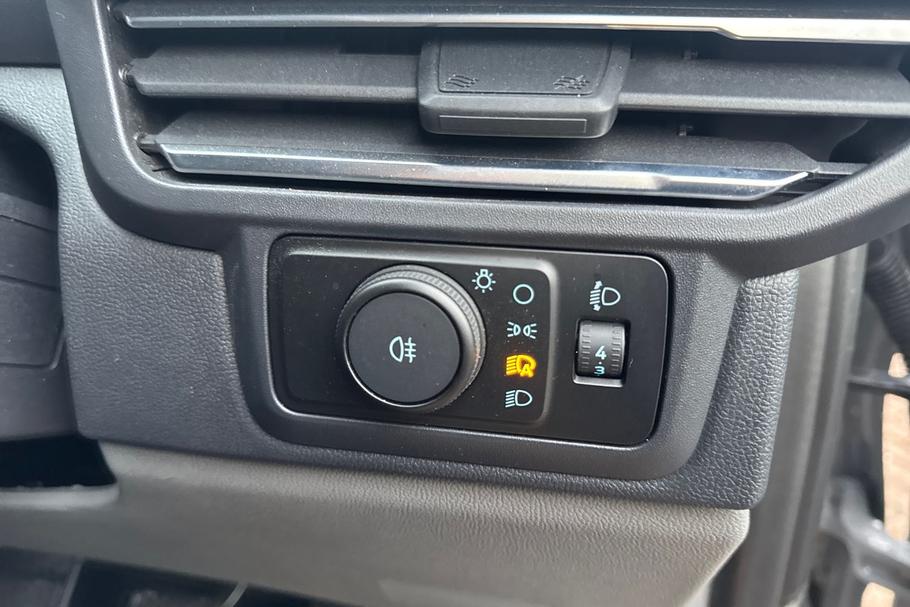 Used Ford TRANSIT CUSTOM WP25YZV 26