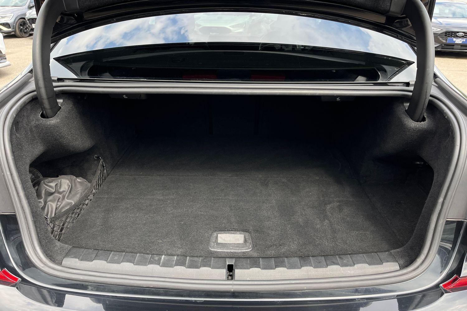 BMW 3 Series Photo 20