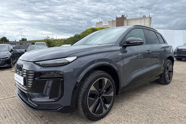 AUDI Q6 E-Tron Photo 57
