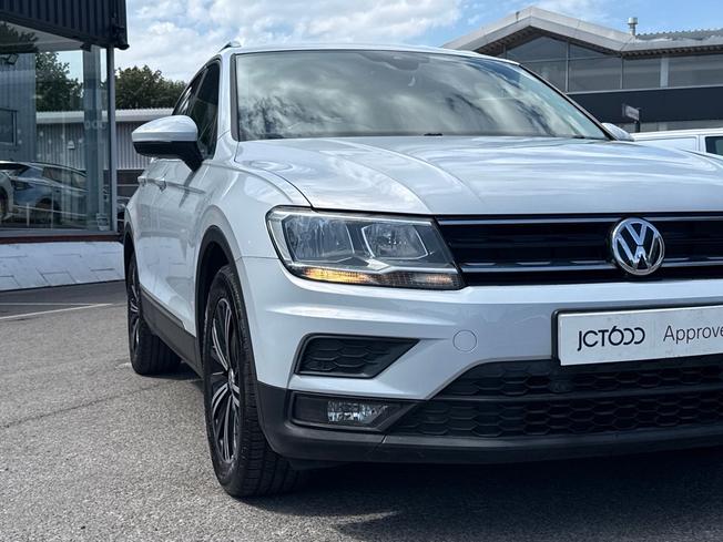 VOLKSWAGEN Tiguan Photo 35