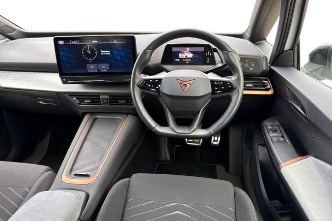 CUPRA BORN Photo 12