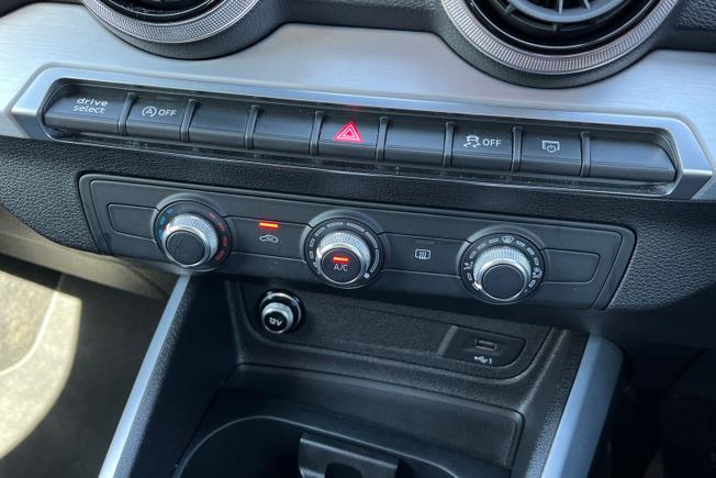 AUDI Q2 Photo 30
