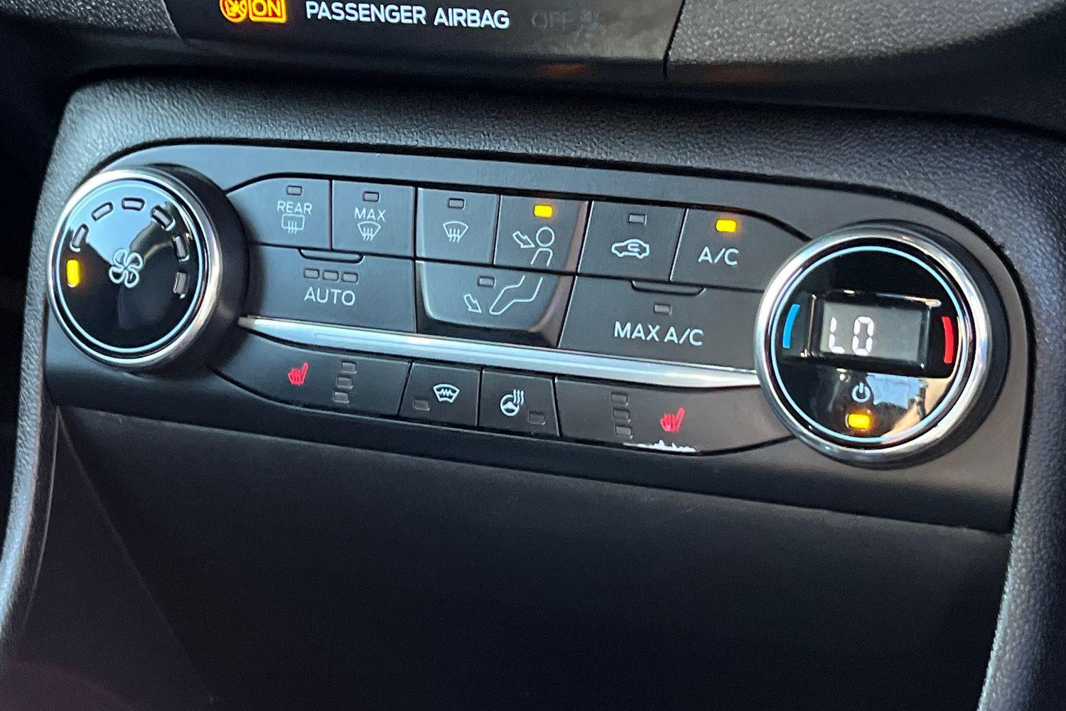Ford FIESTA Photo 31