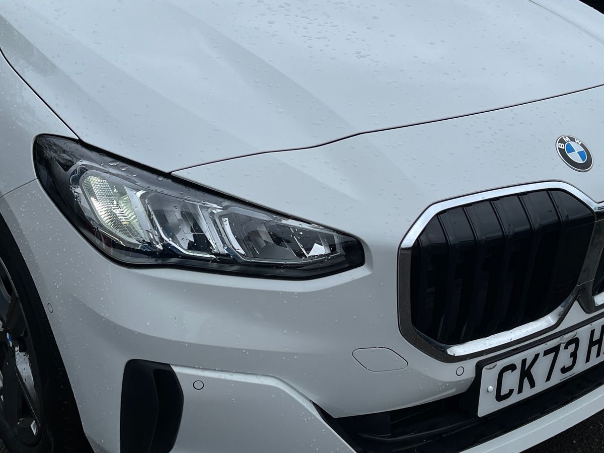 BMW 2 Series Active Tourer Photo 17